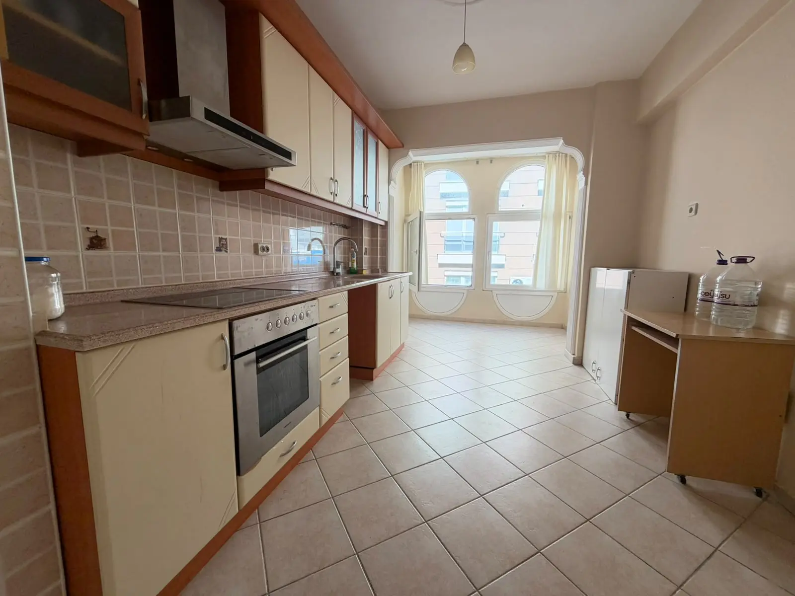 Fitted kitchen